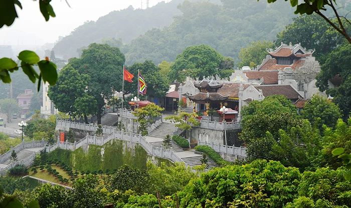 Cultural Encounters in Halong Bay: Festivals, Traditions, and Local Crafts